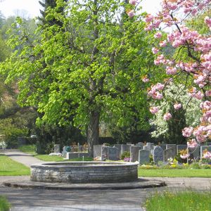 Friedhof_und_Grabpflege_GartenKultur_Daniel_Ruprecht_AG_01.jpg